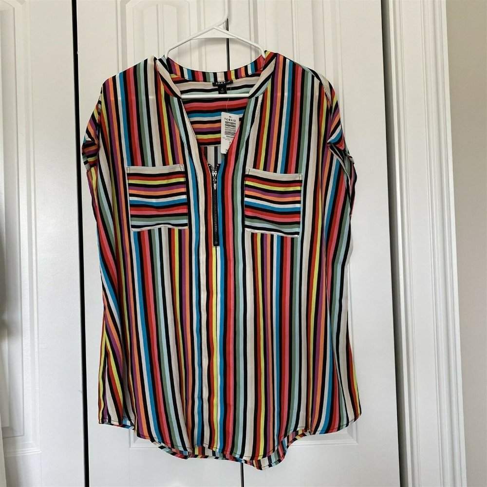 Striped Short-Sleeve V-Neck Blouse in Multicolor